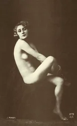 Nudo femminile (foto b/n)