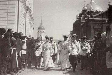 La famiglia reale russa in visita al Monastero di Sarov, Russia, 1903