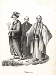 Oiran e samurai giapponesi. Cortigiana giapponese in kimono con ventaglio e ornamenti per capelli, e due samurai giapponesi con acconciatura chonmage che indossano montsuki sopra hakama con due spade (katana) nelle cinture. (Intitolato erroneamente Cinesi.