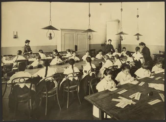 Lezione di ricamo