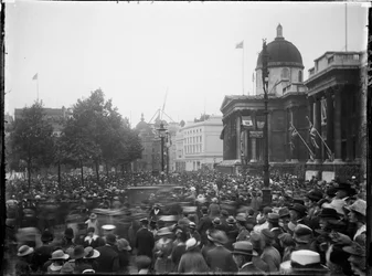 Trafalgar Square, St James, Città di Westminster, Londra, 28/06/1919