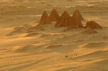 Gebel Barkal, Complesso del Tempio, Faraone Taharka, Tempio di Mut, B300, città di Kareima, fiume Nilo, 2007