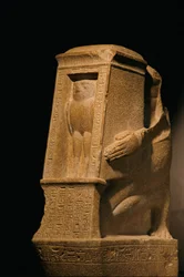 Statua senza testa di Sebty in quarzite, Nuovo Regno, 2002