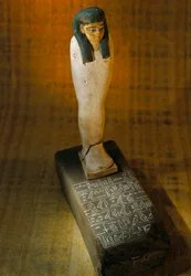 Mattone magico, Thutmosis IV; KV 43. I "Mattoni Magici" erano spesso posti in nicchie di tombe, 2009 (foto)