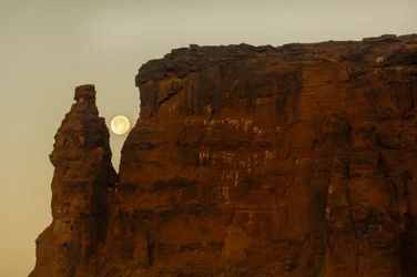 Tramonto e alba, Tempio di Taharka, Porta del Ram, Gebel Barkal, Complesso del Tempio, Faraone Taharka, 2007 (foto)