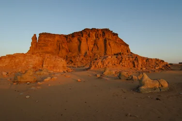 Tramonto e alba, Tempio di Taharka, Porta del Ram, Gebel Barkal, Complesso del Tempio, Faraone Taharka, 2007 (foto)