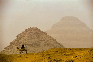 Saqqara; Piramide di Teti; VI dinastia; Piramide di Djoser (sullo sfondo); Egitto