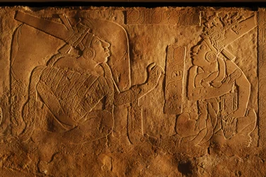 Panca del trono del Tempio 19, Palenque, Messico, incisione di Akhal Mo Nab, 2005 (foto)