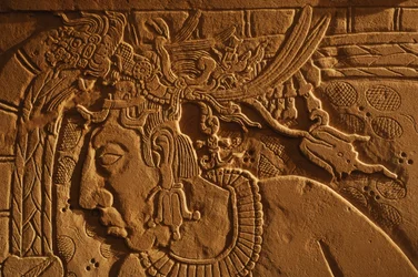 Panca del trono del Tempio 21, incisione del re Akhal Mo Nab, Palenque, Messico, 2005 (foto)