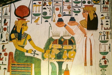 Tomba di Nefertari; Nefertari offre vino a un gruppo di divinità; Egitto, Valle dei Re