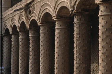 mm7167, Caravanserraglio, antico, posto di commercio ebraico, Stella di David su colonne, Herat, 2004