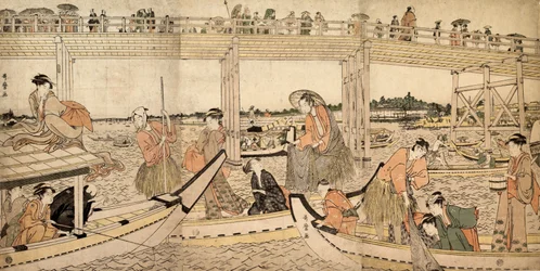 Barche da pesca con reti sotto il ponte di Ryogoku