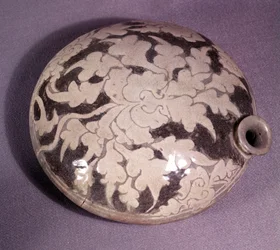 Arte coreana: bottiglia di porcellana per vino (o bottiglia). Periodo Koryo