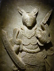 Ornamento funerario, coniglio dello zodiaco in agalmatolite, VIII secolo, del periodo dei Regni del Nord e del Sud, Corea. Fotografia, Museo nazionale della Corea, Seul, Repubblica di Corea