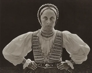 Romania: Ghinda, donna sassone
