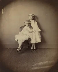 Julia ed Ethel Arnold, 1872