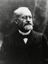 Ritratto di Charles Louis Alphonse Laveran, batteriologo medico francese, Premio Nobel per la Medicina nel 1907, foto di Eugene Pirou