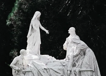 Vergine che guarisce un malato, gruppo scultoreo Salus Infirmorum