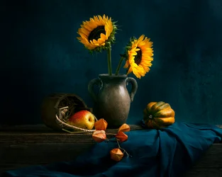 Natura morta con girasoli autunnali