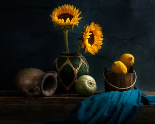 Girasoli e limoni in stile rustico