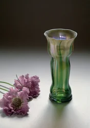 Vaso di vetro iridescente di Louis Comfort Tiffany (1848-1933), stile Liberty