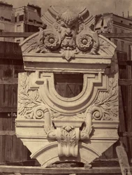 Tavoli sporgenti. Gallerie laterali dello scalone d