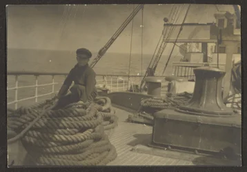 Ragazzo su una nave