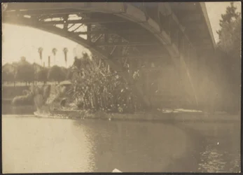 [Ponte sul fiume]