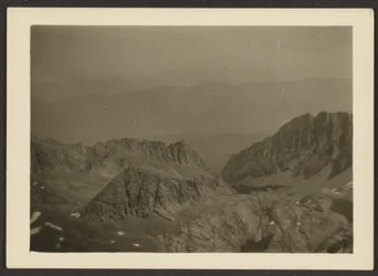 [Canyon del pino solitario]