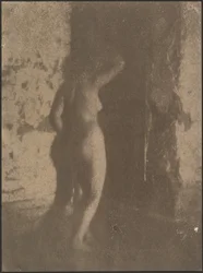 Nudo in un arco