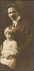 [Ritratto di uomo e bambino]