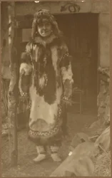 [Ritratto di donna in costume indiano]