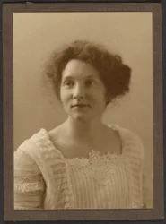 Ritratto di donna con corpetto plissettato