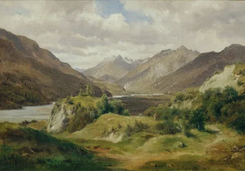 Valle con montagne