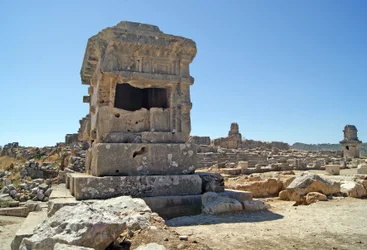 Tomba a pilastro, Xanthos, Turchia