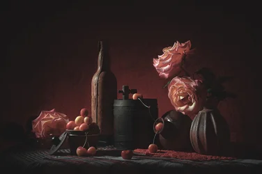 Rose e ciliegie malinconiche