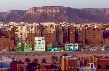 Grattacieli relativi nel deserto di Shibam Hadramawt aka Shibam, Sud Yemen