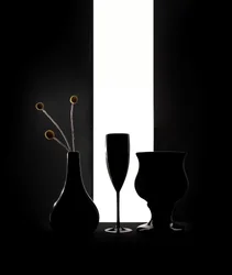 Silhouette eleganti e misteriose
