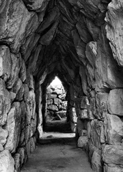 Tra le rovine di Tirinto, Grecia, 1937