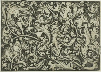 Ornamento con donne che combattono