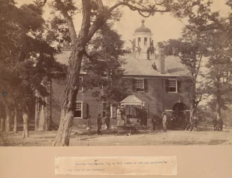 Fairfax Court House, Virginia, con soldati dell