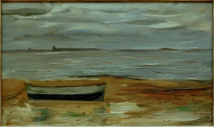 Spiaggia con barca grigia e mare grigio