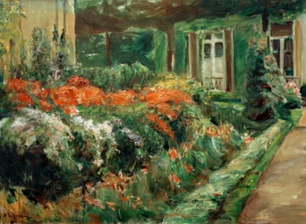 Piante perenni di fiori presso la casetta del giardino verso est