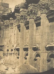 Colonnato interno del Naos del Tempio di Giove, a Baalbek Heliopolis
