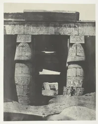 Karnak, Portico del Tempio di Khons; Tebe