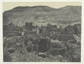Médinet-Habou, Rovine della Città di Papa; Tebe