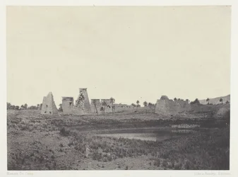 Palais de Karnak, Propilei del Sud; Tebe
