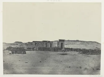 Tempio e villaggio di Débôd, Parembole de l