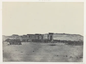 Tempio e villaggio di Débôd, Parembole de l