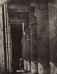 Tebe, Medinet Habu, gallerie del palazzo